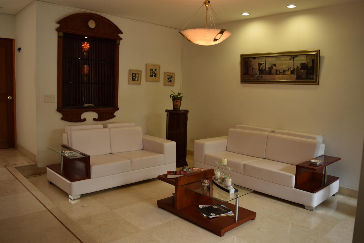 Casa Bella Suites กาลี ภายนอก รูปภาพ