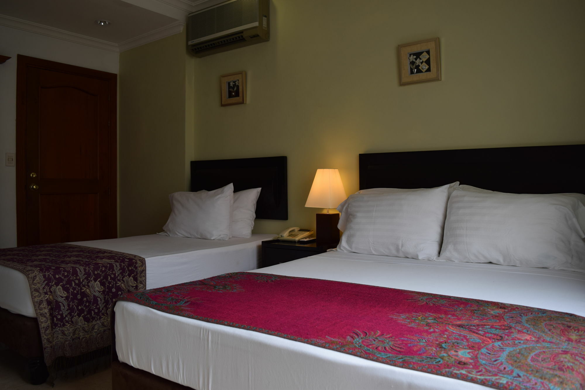 Casa Bella Suites กาลี ภายนอก รูปภาพ