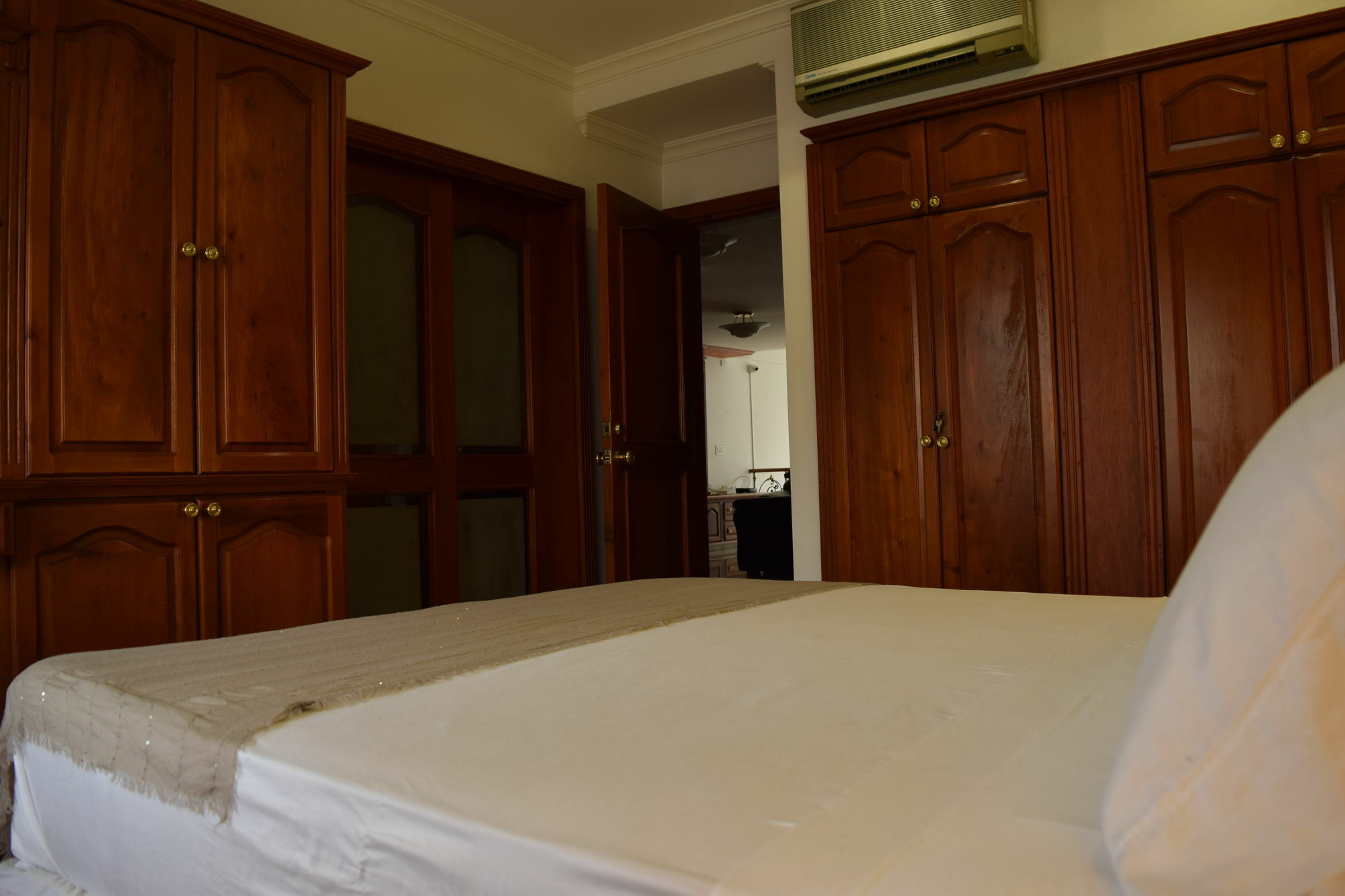 Casa Bella Suites กาลี ภายนอก รูปภาพ