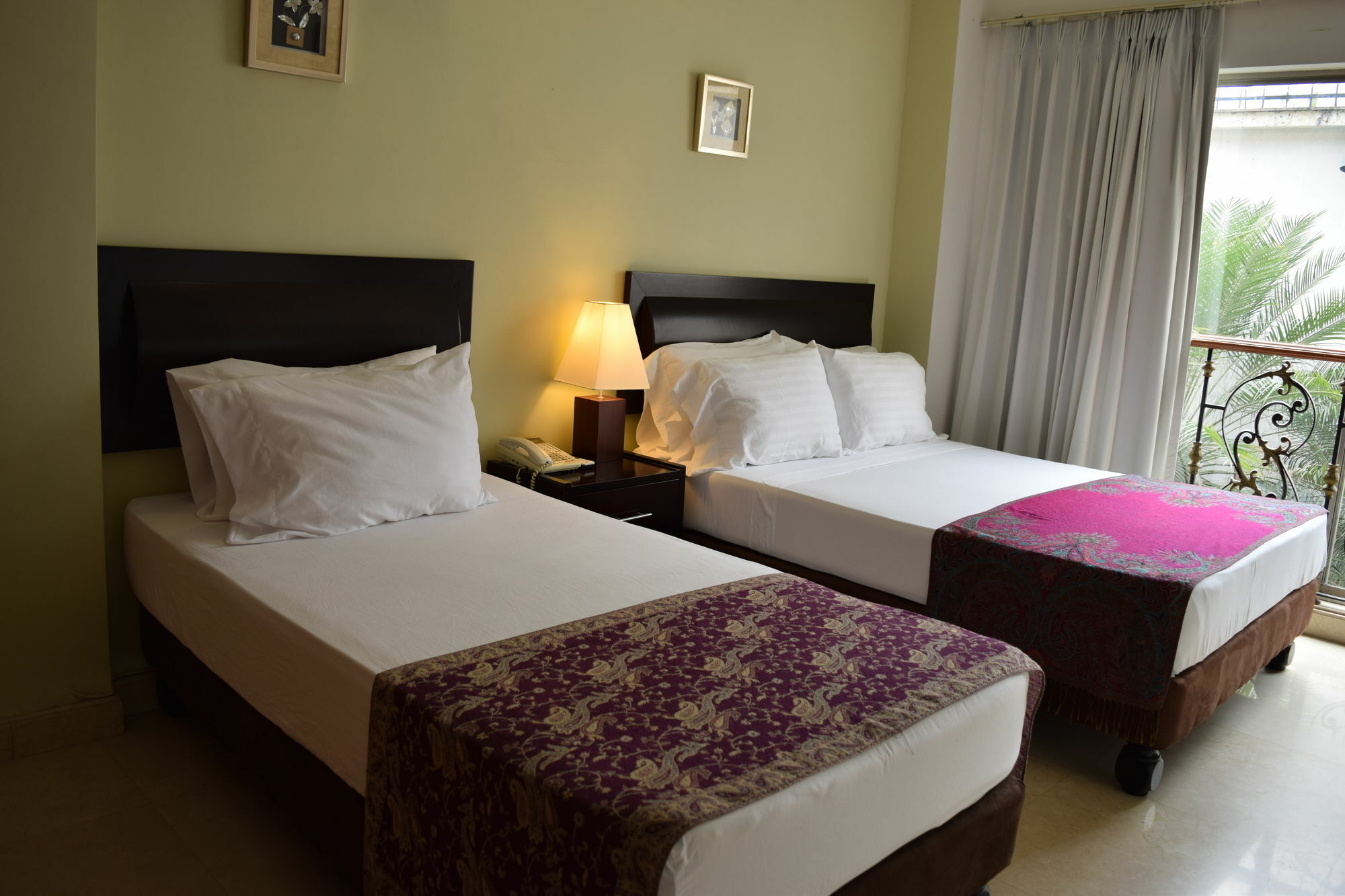 Casa Bella Suites กาลี ภายนอก รูปภาพ